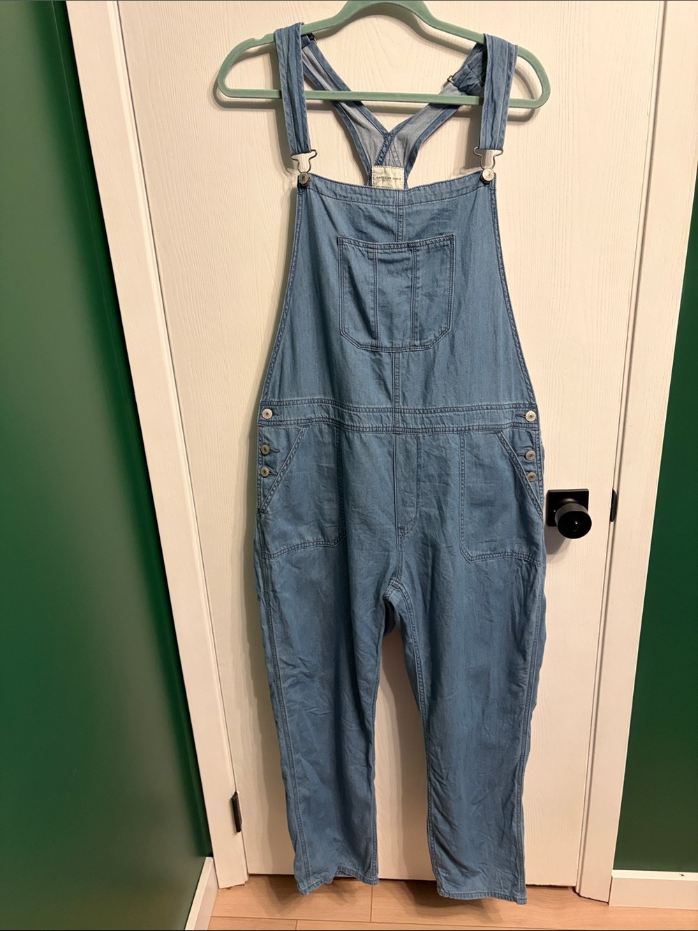 American Eagle Outfitters tom girl Light Blue Denim Overalls Jumpsuit- size XL